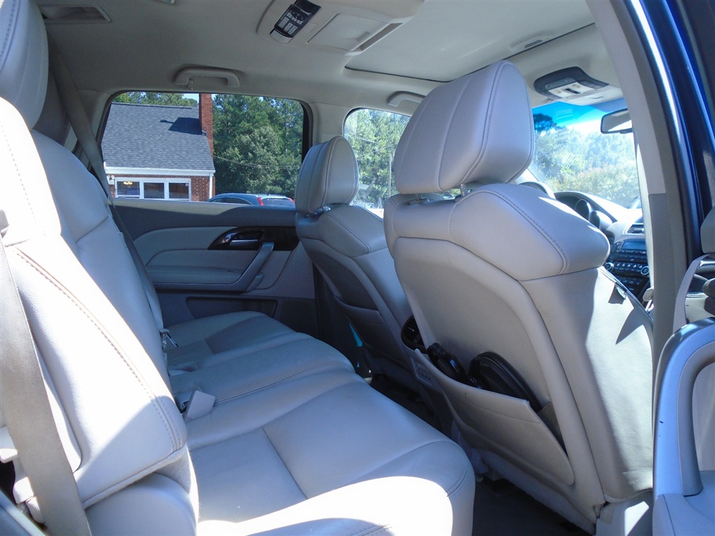 AcuraMDX 6-Spd AT w/Tech and Entertainment Package17