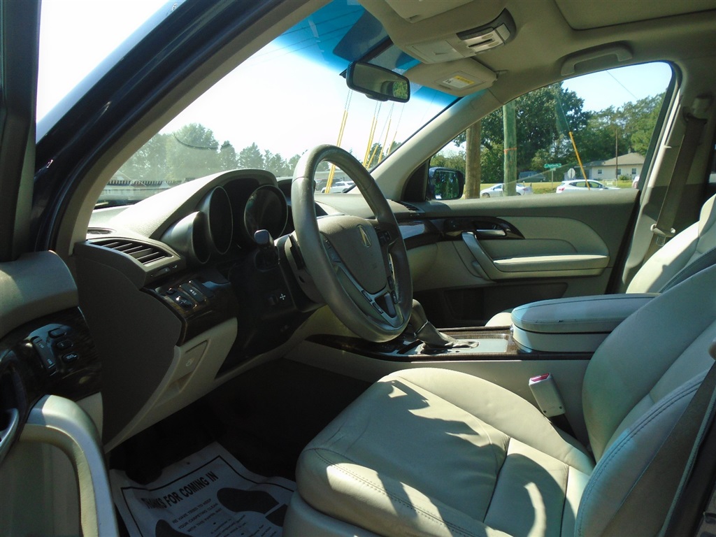 AcuraMDX 6-Spd AT w/Tech and Entertainment Package7