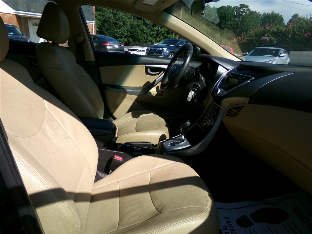 HyundaiElantra Limited14