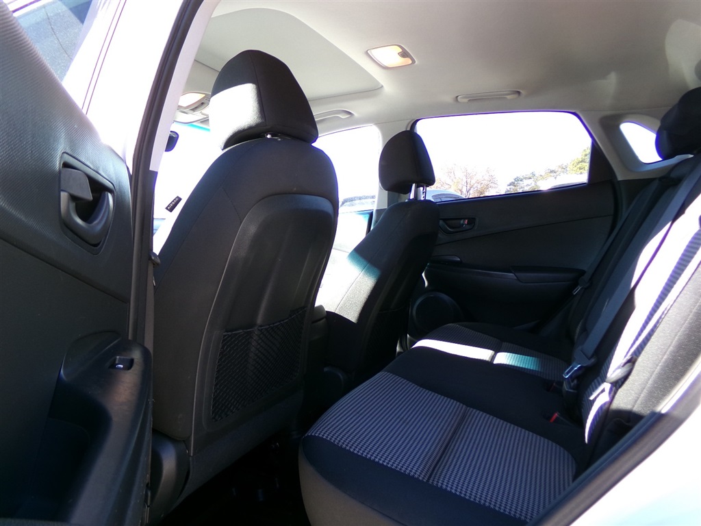 HyundaiKona SEL w/Contrast Roof AWD9