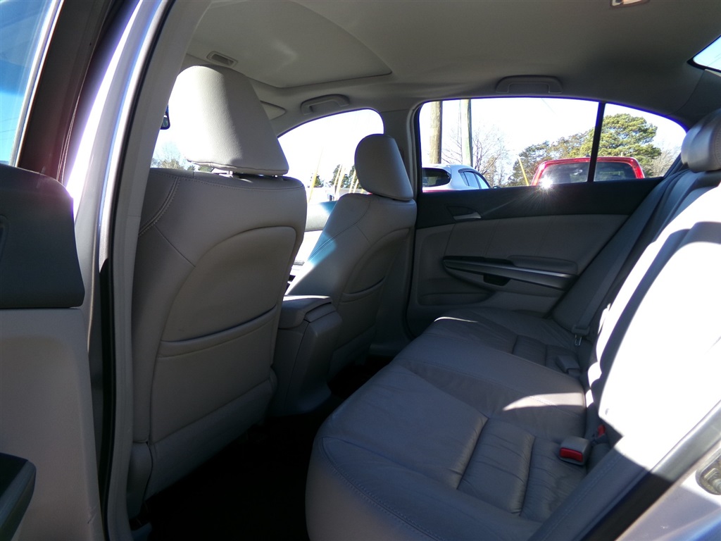 HondaAccord EX-L V-6 Sedan AT12