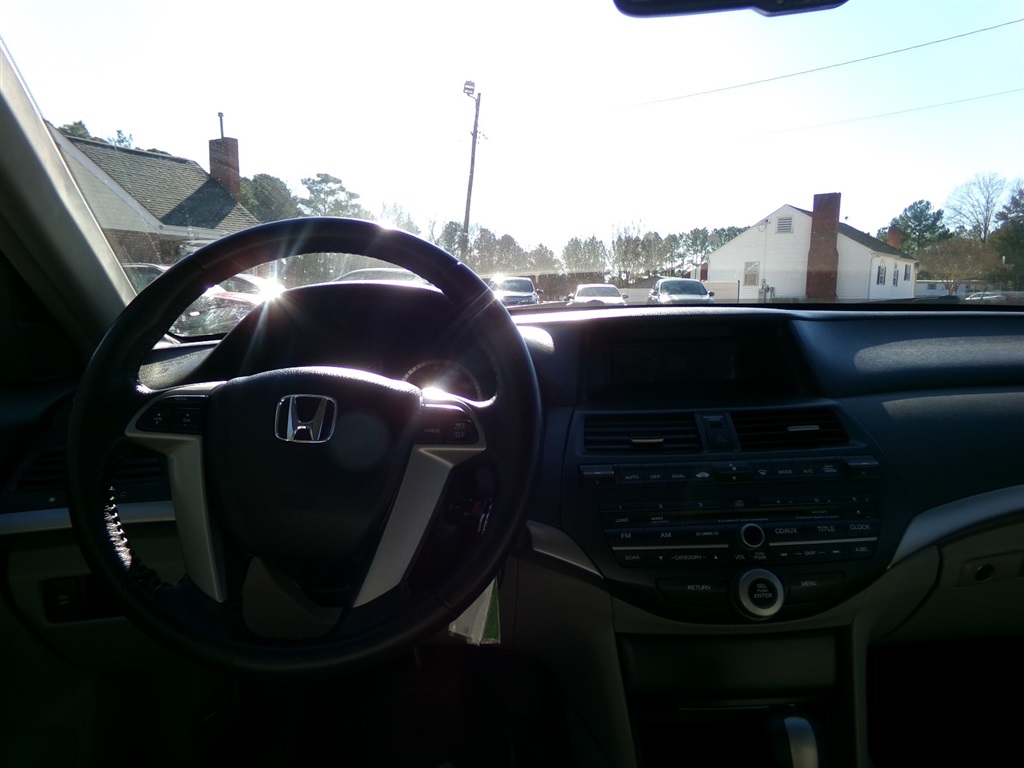 HondaAccord EX-L V-6 Sedan AT9