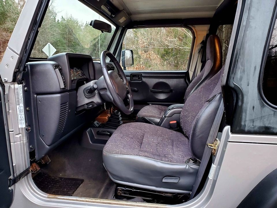 2001 Jeep Wrangler Sport photo