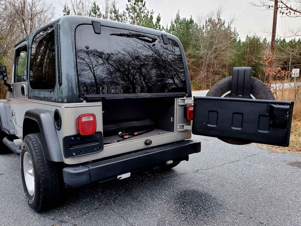 2001 Jeep Wrangler Sport photo