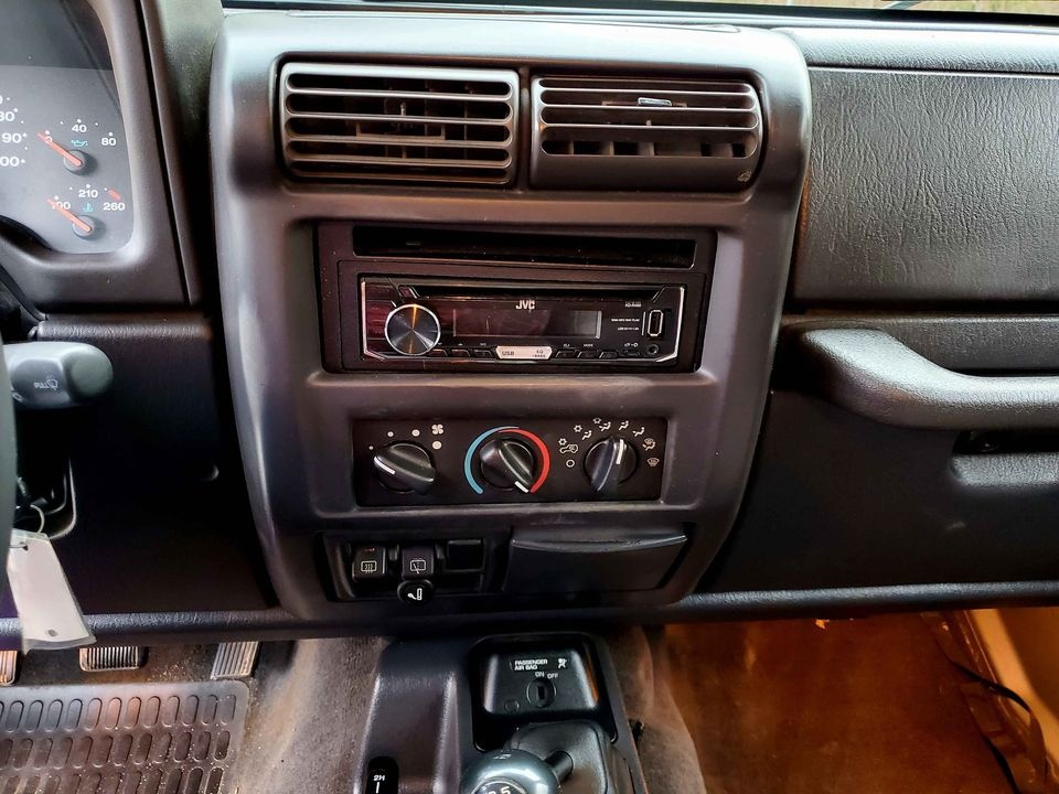 2001 Jeep Wrangler Sport photo