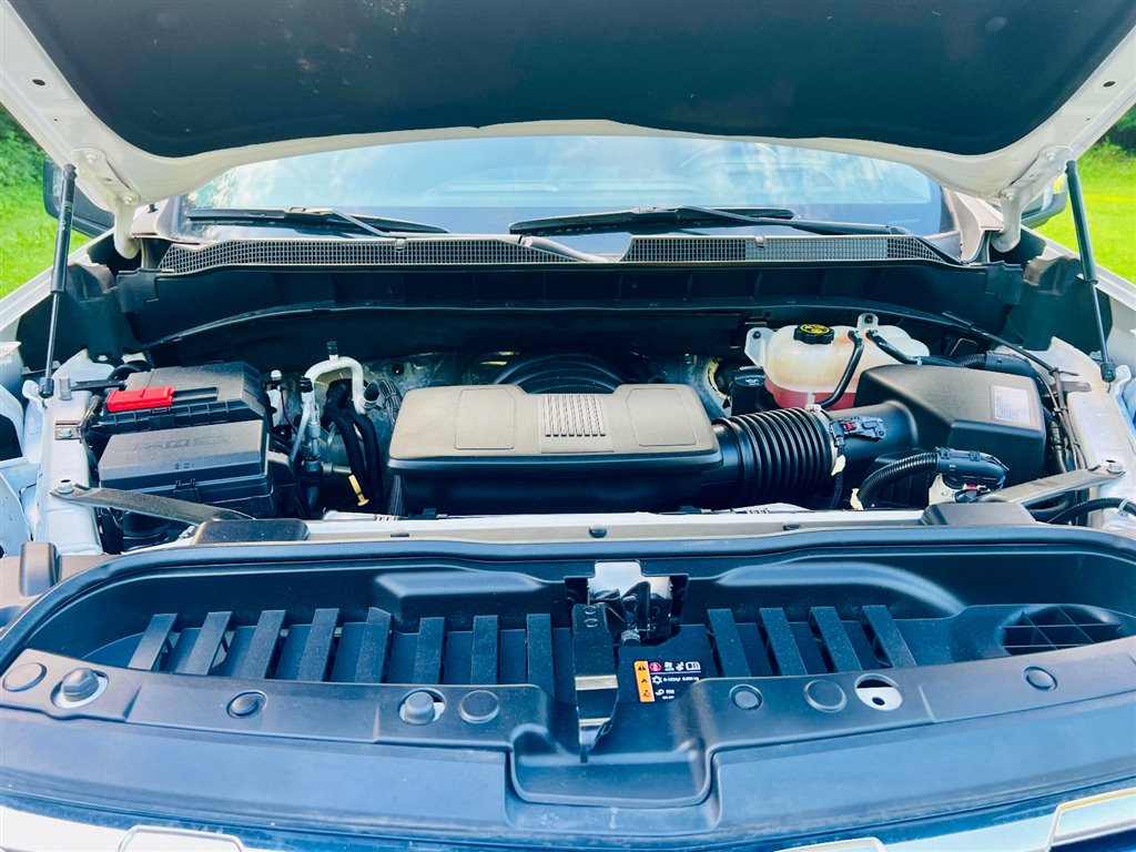 ChevroletSilverado 1500 LTZ Crew Cab 4WD10