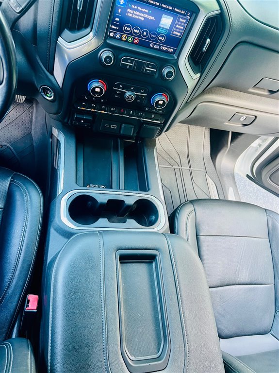 ChevroletSilverado 1500 LTZ Crew Cab 4WD11