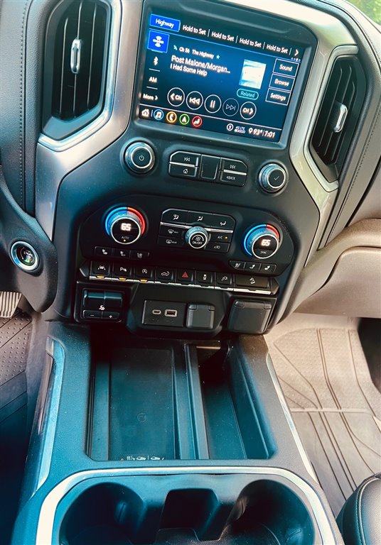 ChevroletSilverado 1500 LTZ Crew Cab 4WD12