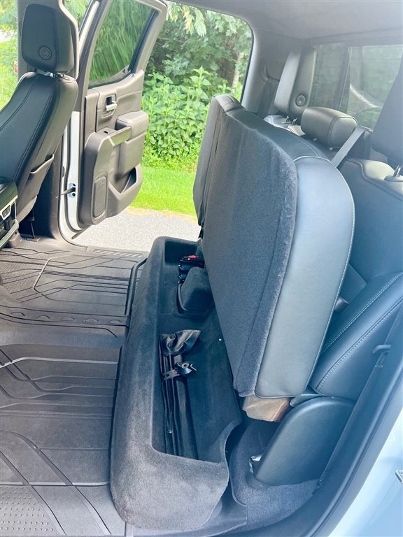 ChevroletSilverado 1500 LTZ Crew Cab 4WD19