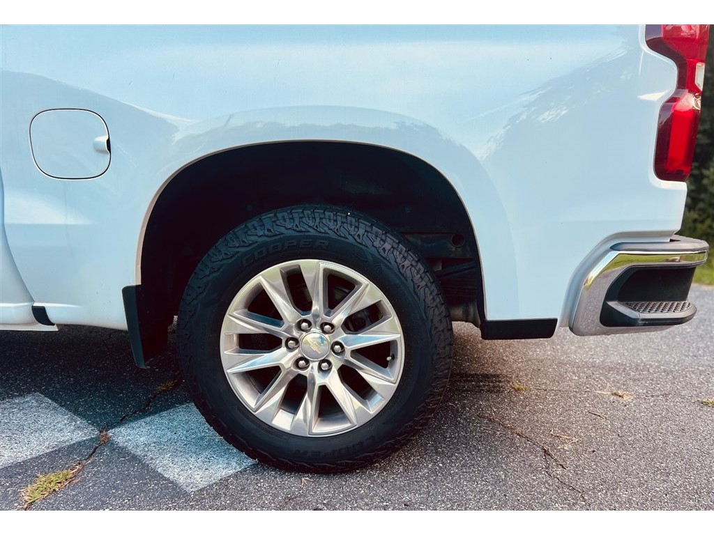 ChevroletSilverado 1500 LTZ Crew Cab 4WD7