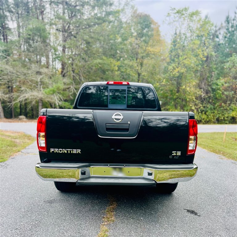 NissanFrontier SE King Cab 2WD3