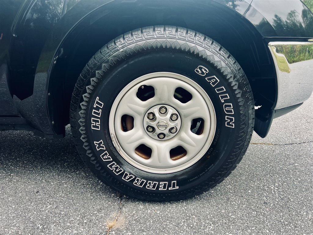 NissanFrontier SE King Cab 2WD5