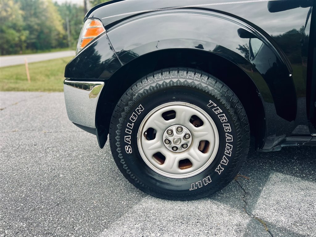 NissanFrontier SE King Cab 2WD7