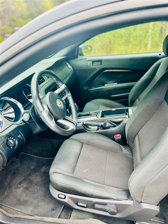 FordMustang V6 Coupe10