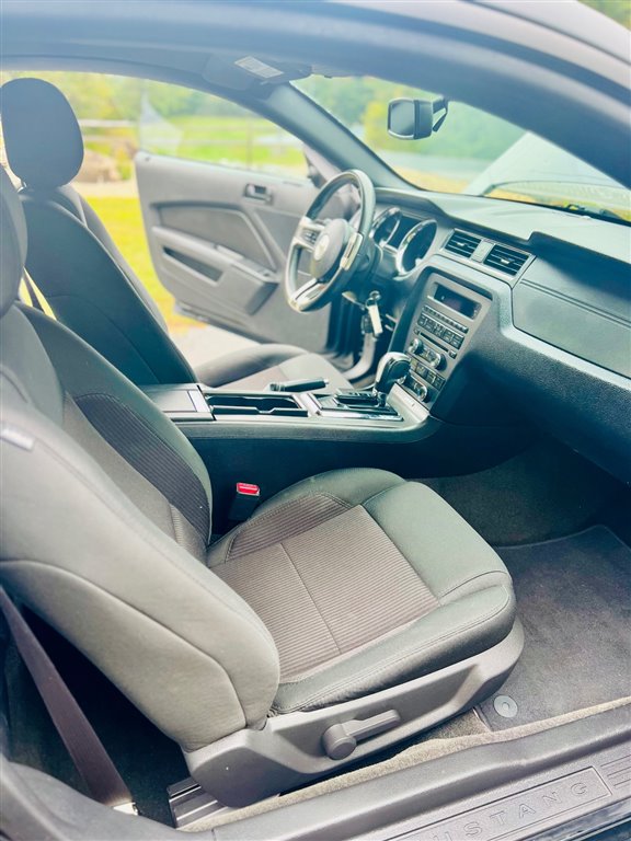 FordMustang V6 Coupe13