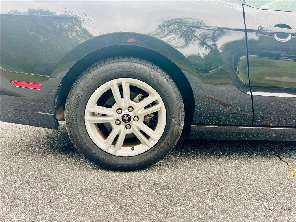 FordMustang V6 Coupe6