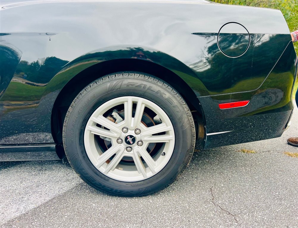 FordMustang V6 Coupe7