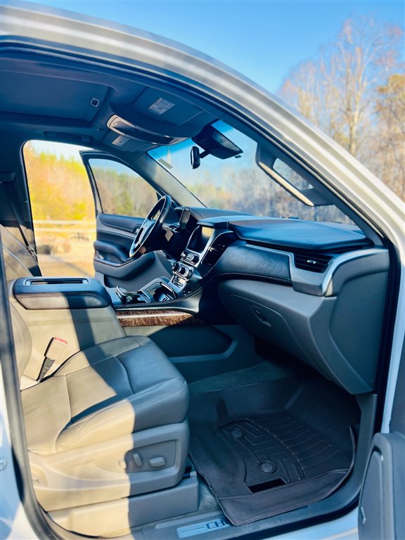 ChevroletSuburban LTZ 4WD11