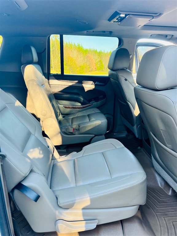 ChevroletSuburban LTZ 4WD12