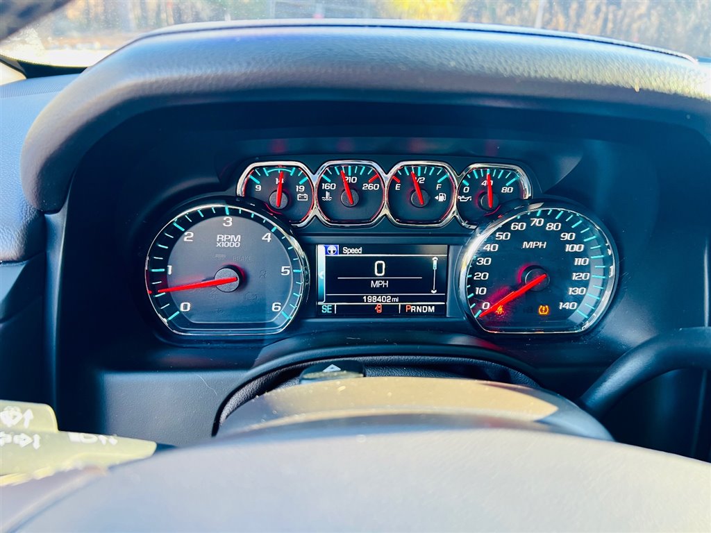 ChevroletSuburban LTZ 4WD14