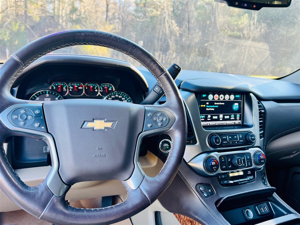 ChevroletSuburban LTZ 4WD15