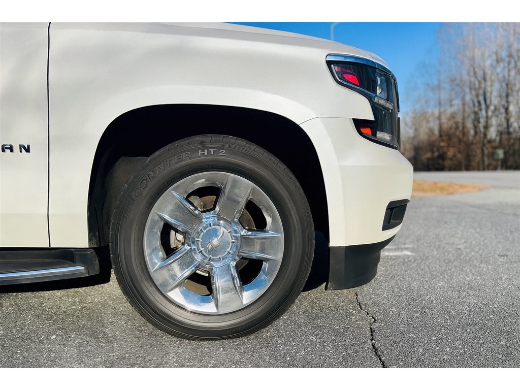 ChevroletSuburban LTZ 4WD8