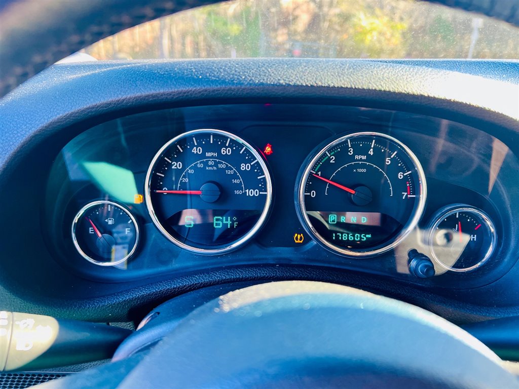 JeepWrangler Unlimited Sport 4WD13