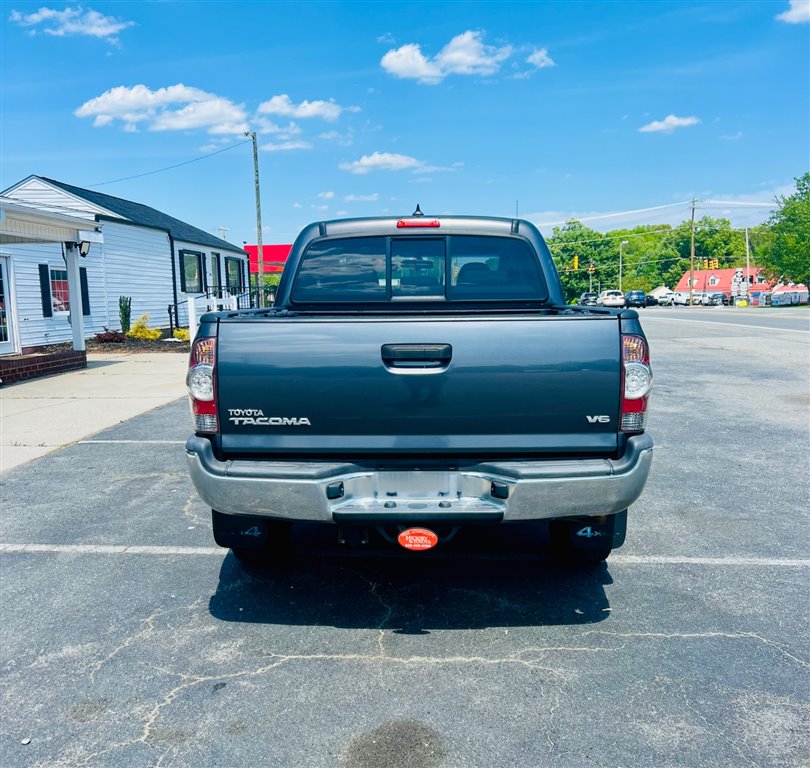 ToyotaTacoma Double Cab V6 6MT 4WD4