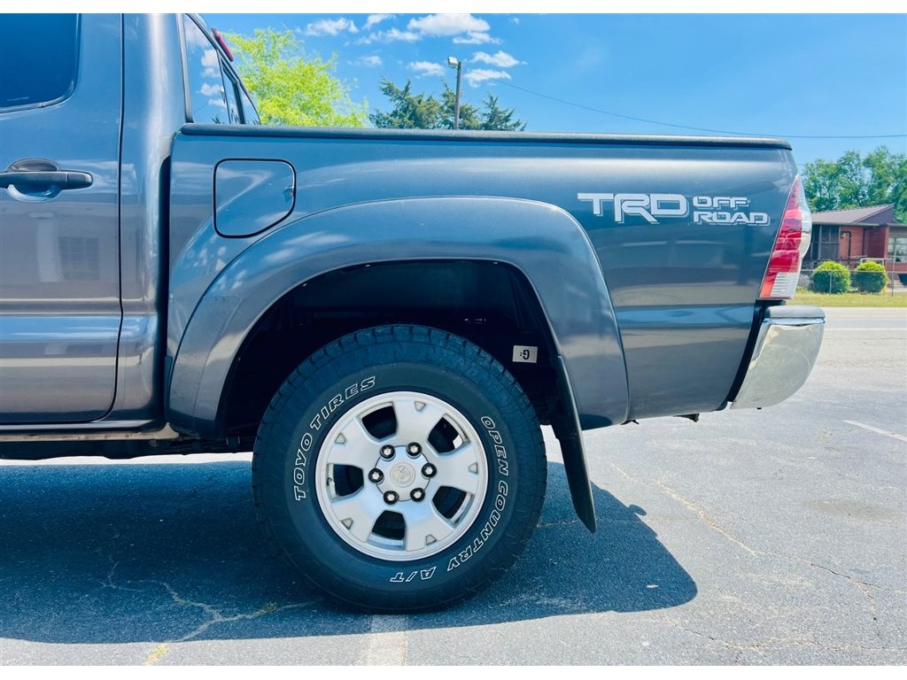 ToyotaTacoma Double Cab V6 6MT 4WD6