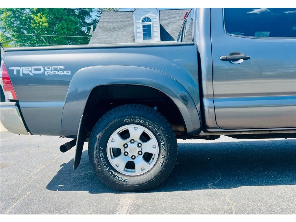ToyotaTacoma Double Cab V6 6MT 4WD8
