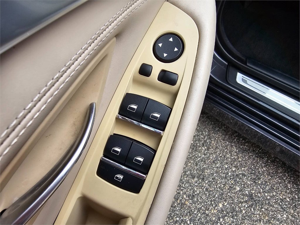 2015 BMW 5-Series  photo