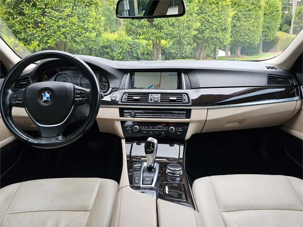 2015 BMW 5-Series  photo