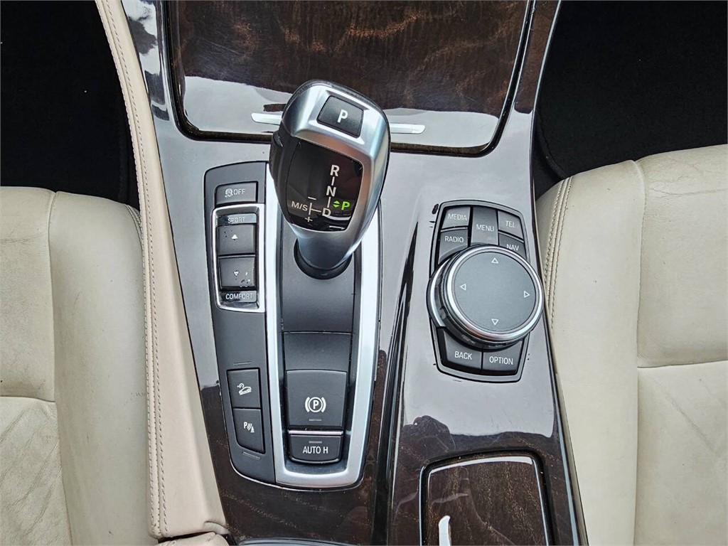 2015 BMW 5-Series  photo
