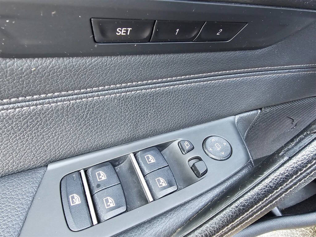 2019 BMW 5-Series  photo