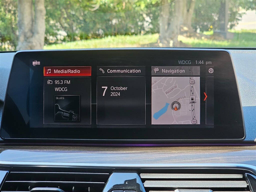 2019 BMW 5-Series  photo