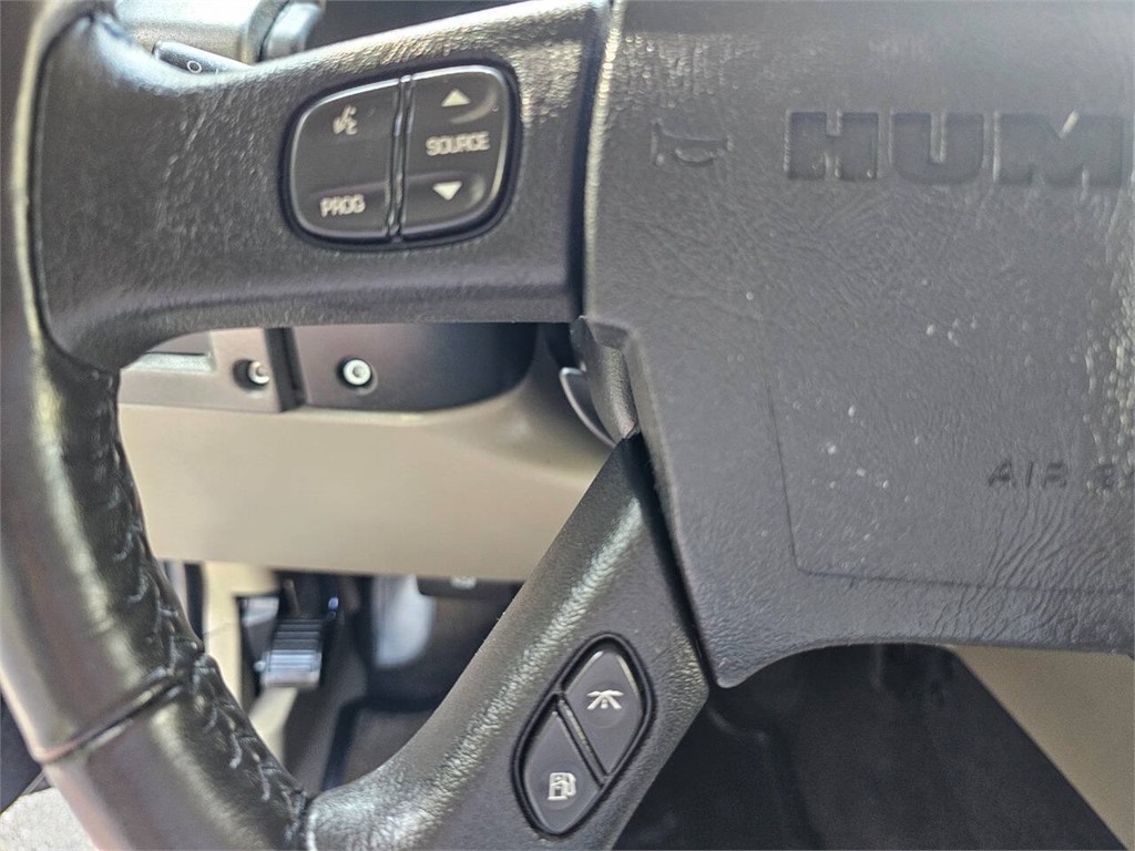 2003 HUMMER H2 photo
