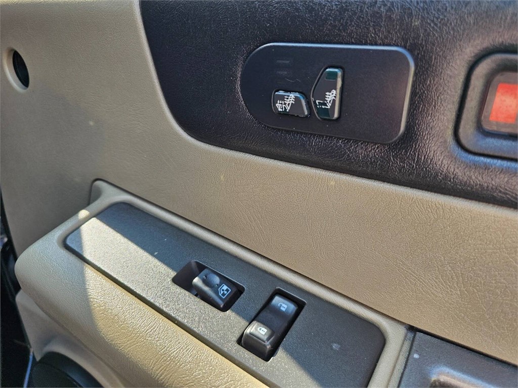 2003 HUMMER H2 photo