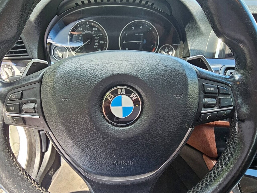 2016 BMW 5-Series  photo