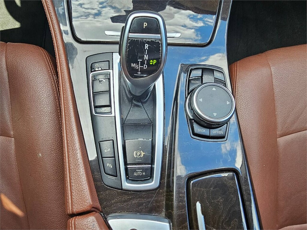 2016 BMW 5-Series  photo