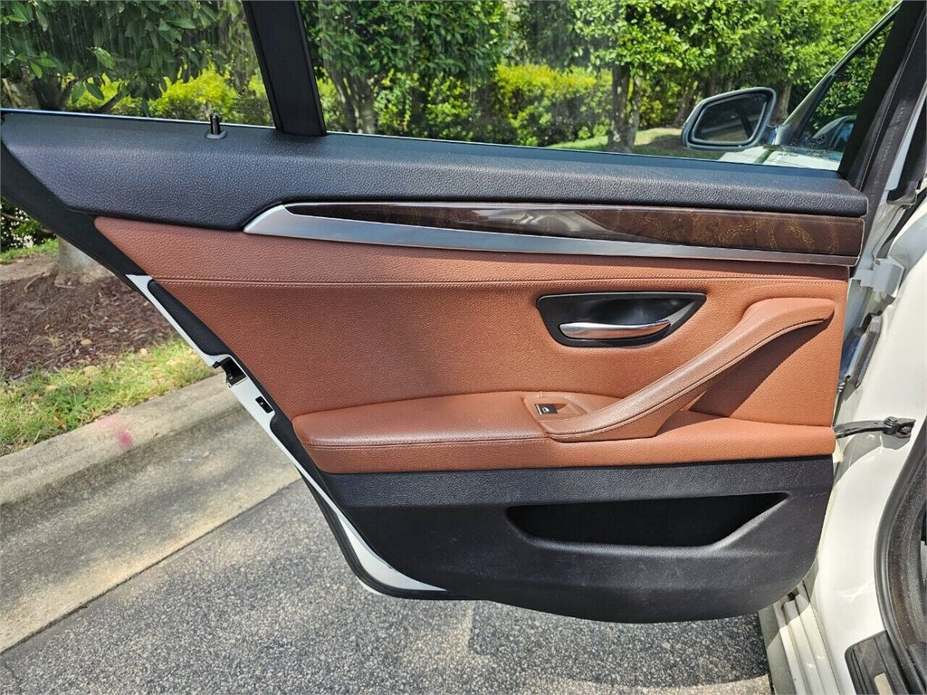 2016 BMW 5-Series  photo