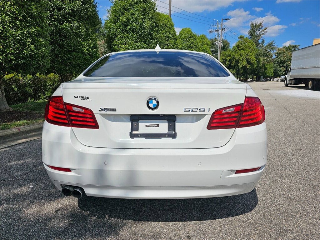 2016 BMW 5-Series  photo