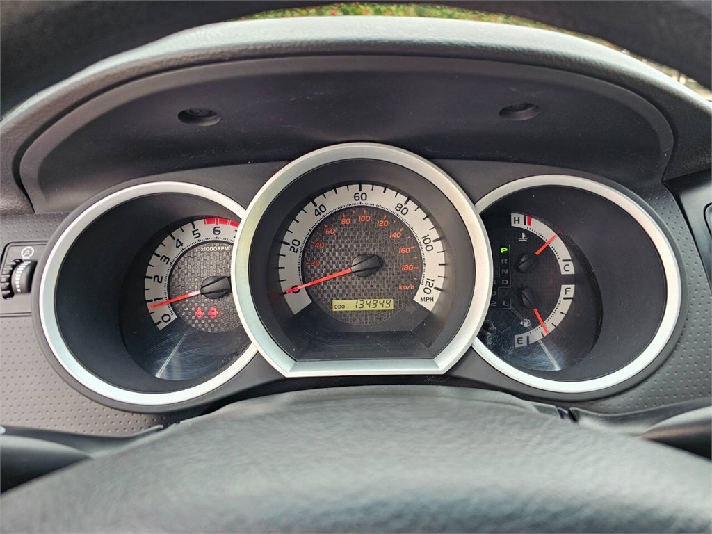 2011 Toyota Tacoma V6 photo