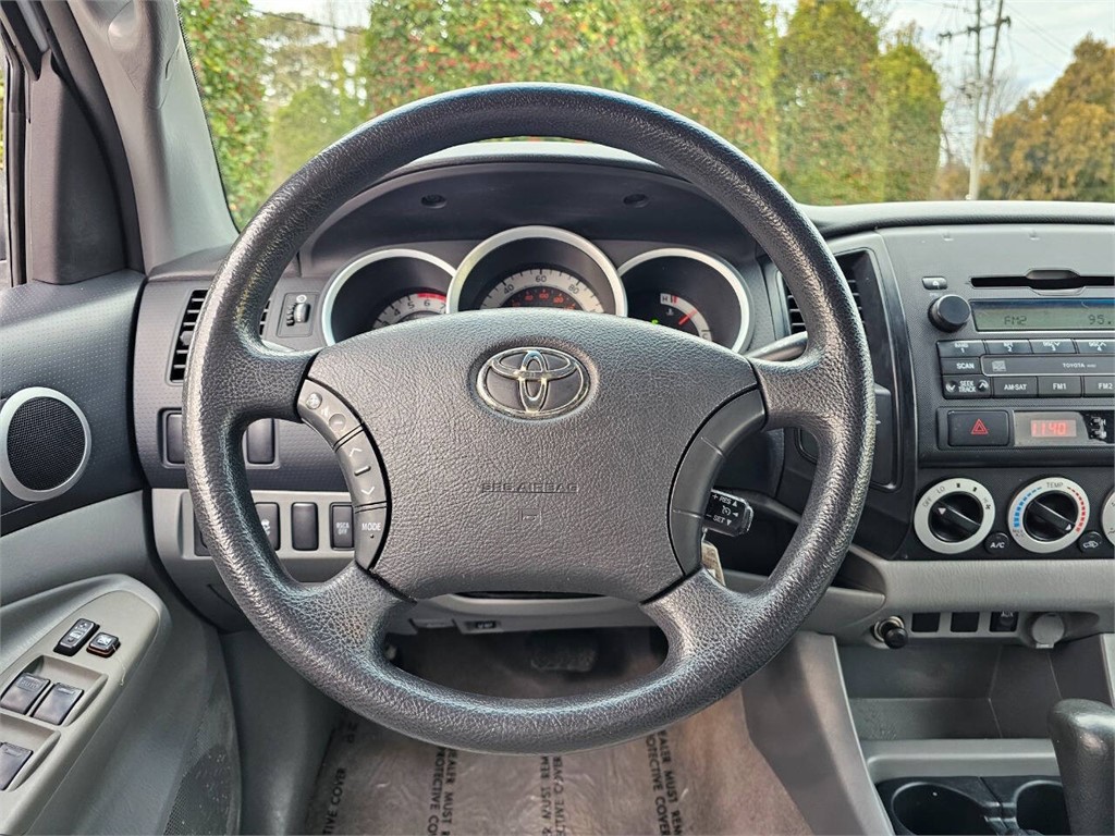 2011 Toyota Tacoma V6 photo