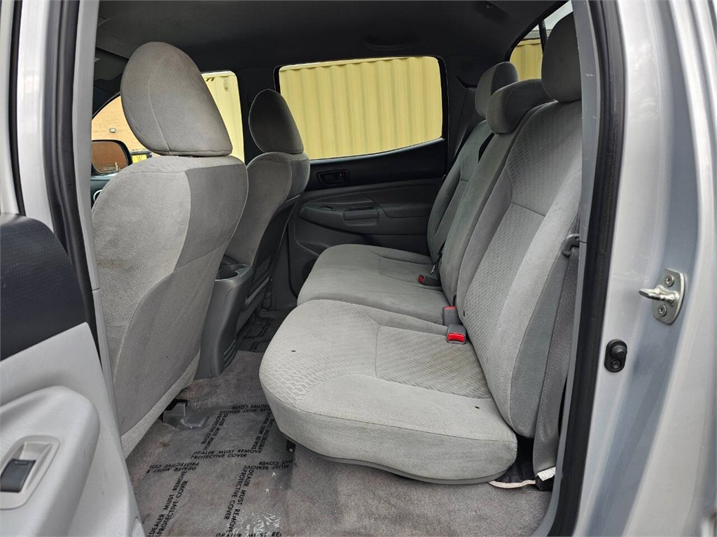 2011 Toyota Tacoma V6 photo