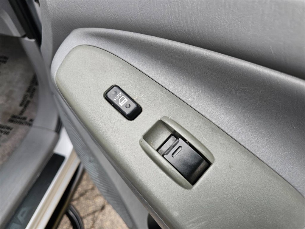 2011 Toyota Tacoma V6 photo