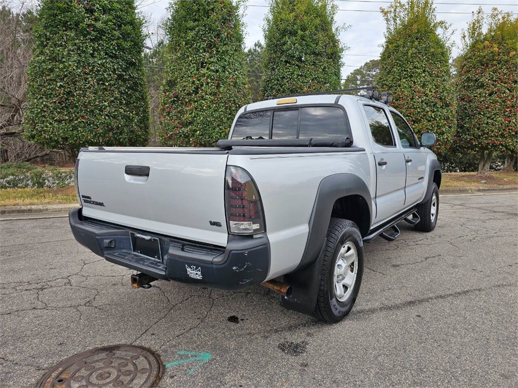 2011 Toyota Tacoma V6 photo
