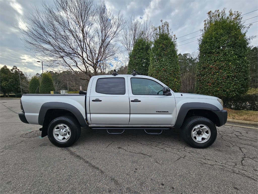 2011 Toyota Tacoma V6 photo