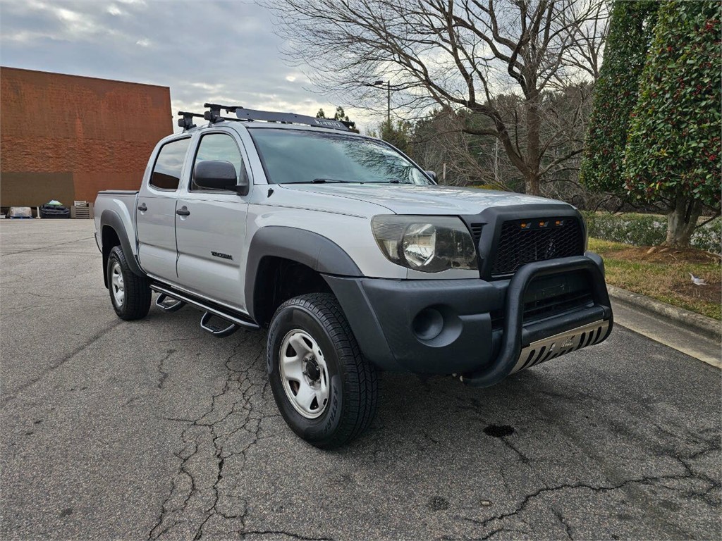 2011 Toyota Tacoma V6 photo
