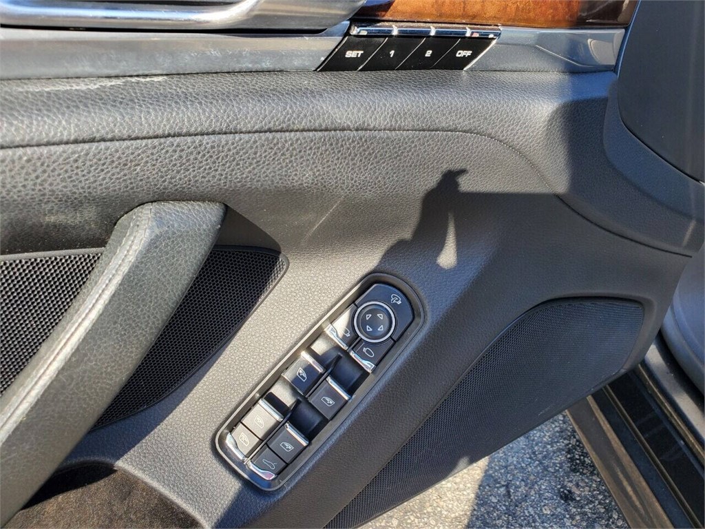 2011 Porsche Panamera photo