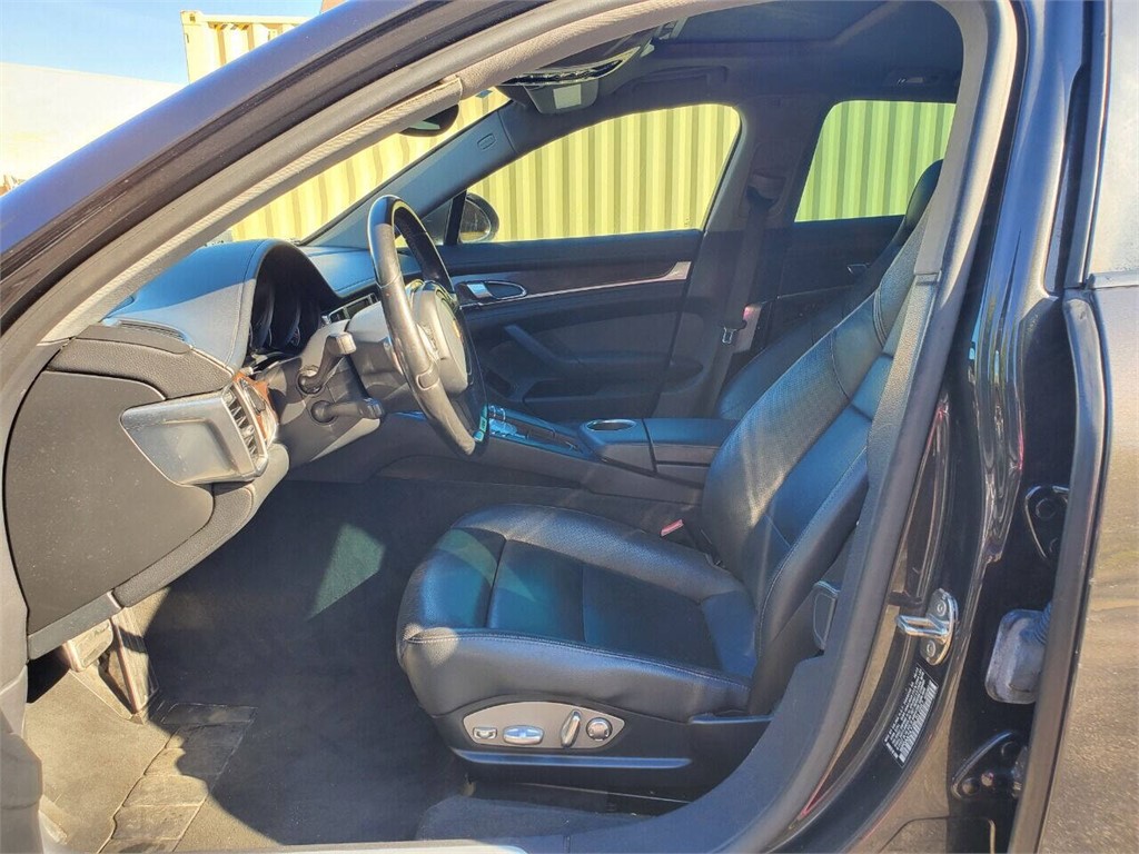 2011 Porsche Panamera photo